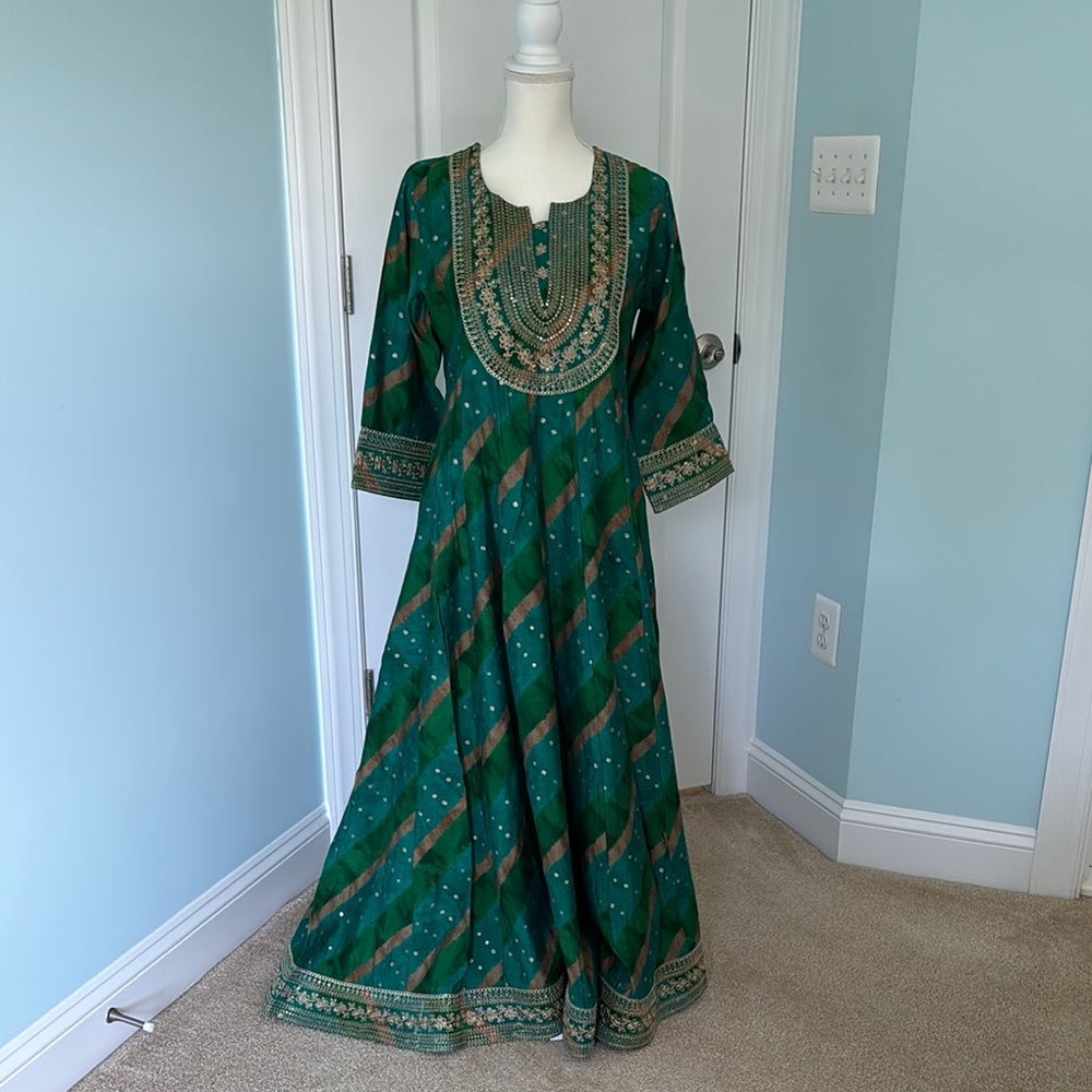 Green and Gold Maxi Dress with Bell Sleeves and Bib Collar